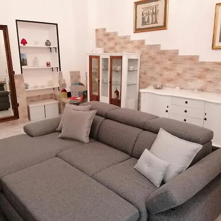 Centro Storico Mare Fuori بيت للعطل