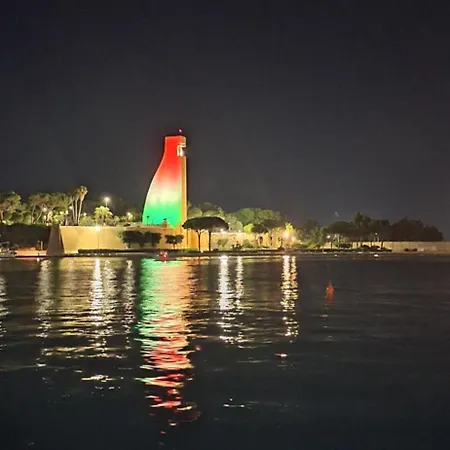Centro Storico Mare Fuori بيت للعطل